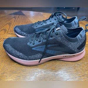 Brooks Levitate 4 Running Shoes Women’s size 9.5
